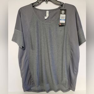 NWT  Gray Under Armour short-sleeved athletic t-shirt, Running, Workout XL